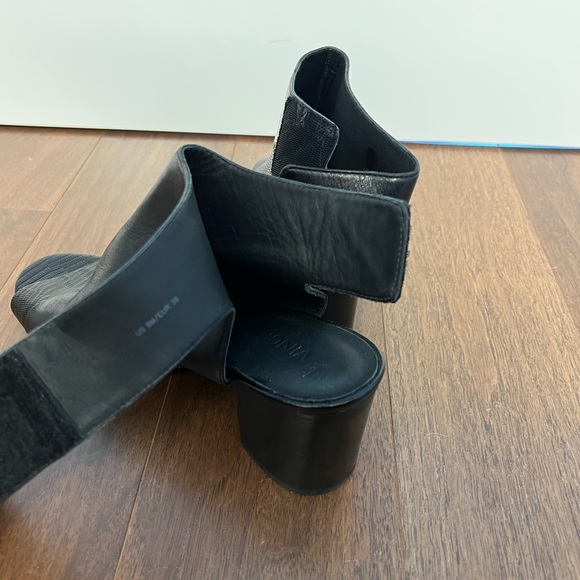 Vince open toe open back booties US 8/ EUR 38 - Picture 4 of 6